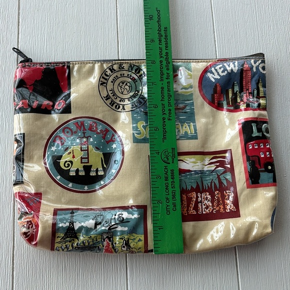 Nick and Nora Vintage 2000s Travel toiletries bag - Picture 9 of 11